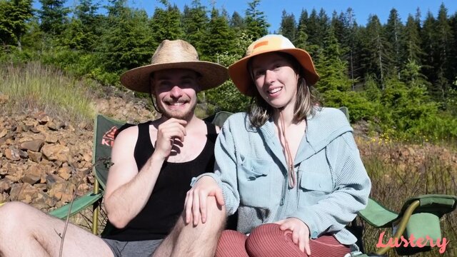 Завез в лес сучку с натуральными сиськами и отымел