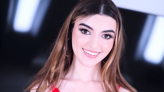 Сучка напилась спермой незнакомца после поездки на машине