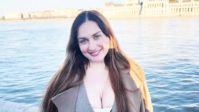 Мужики привели домой незнакомку и вдвоем трахнули